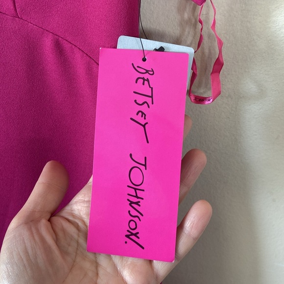 New Betsey Johnson Pink V-neck Short Sleeve Body Con Mini Short Crepe Dress 6 - Picture 4 of 7